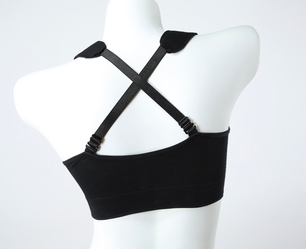 Set de 3 sujetadores sin costuras que modelan la figura.